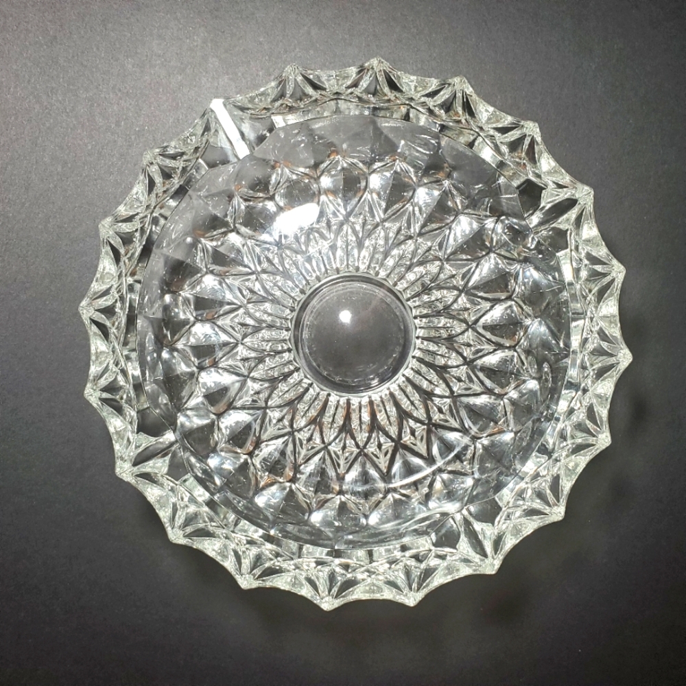 VINTAGE Mid-Century Heavy Clear Cut Glass Vintage Ashtray 7" Starburst Pattern - Picture 3 of 9